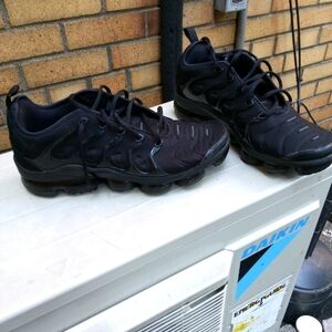Vapor Max's Plus